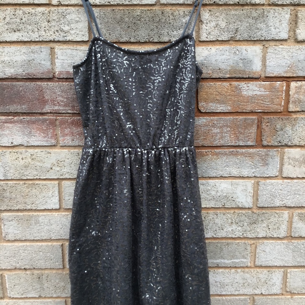 ISSI Silver Sequin Lined Spaghetti Strap Short Dress Elastic Waist Sz Med